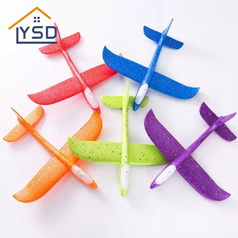 Αεροπλάνο που ρίχνει φως